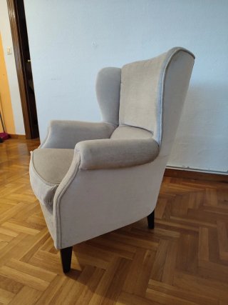 Butaca orejera gris