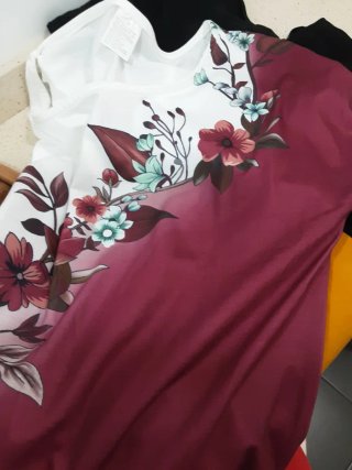 Lote 4 Camisetas Mujer + Chaqueta Punto m/l. Ta.S