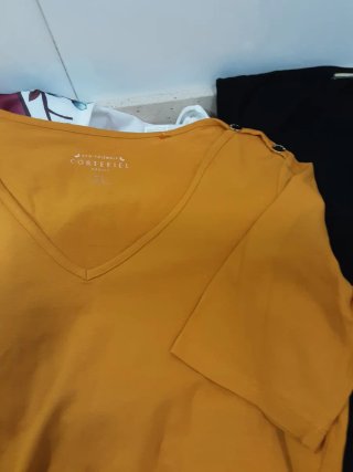 Lote 4 Camisetas Mujer + Chaqueta Punto m/l. Ta.S