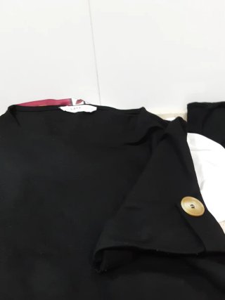 Lote 4 Camisetas Mujer + Chaqueta Punto m/l. Ta.S