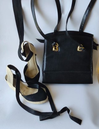 Bolso Piel Negro + Sandalias cuña de Esparto