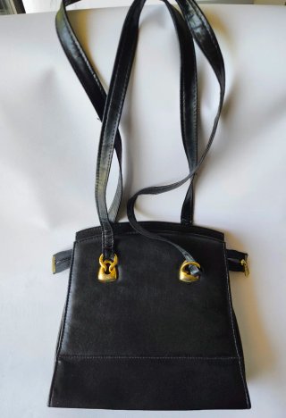 Bolso Piel Negro + Sandalias cuña de Esparto