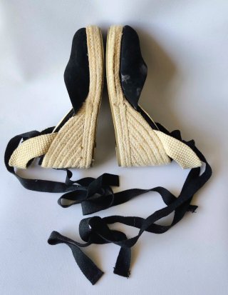 Bolso Piel Negro + Sandalias cuña de Esparto