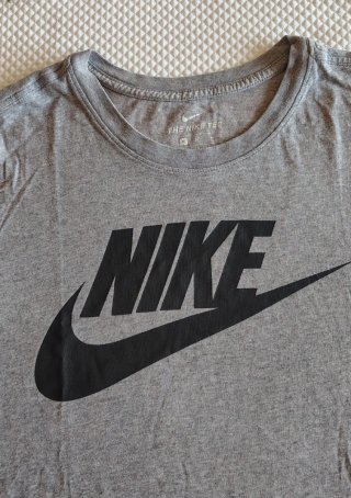 Camiseta Nike Gris Talla M
