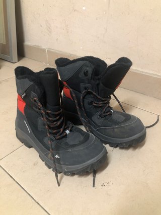 Botas de montaña Quechua (talla 38)
