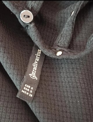 Top negro Stradivarius Talla S