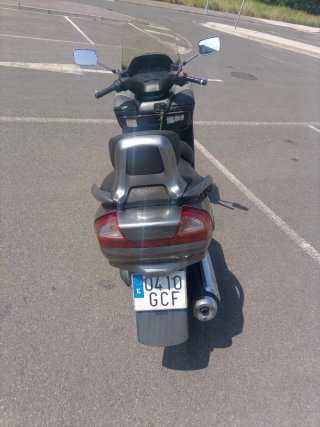 Suzuki Burgman 250 gris