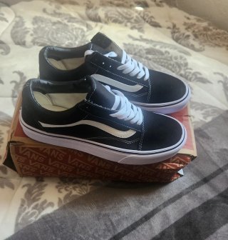 Zapatillas Vans Old Skool Negras y Blancas