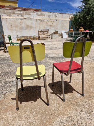 2 Sillas escolares infantiles vintage