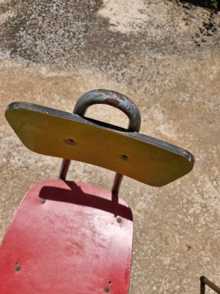 2 Sillas escolares infantiles vintage