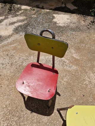 2 Sillas escolares infantiles vintage