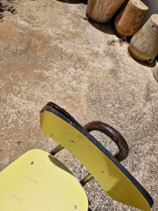 2 Sillas escolares infantiles vintage