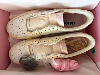 Jordan 1 Retro Low Og Sp Travis Scott Shy Pink