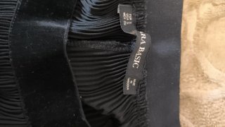 Pantalón plisado negro