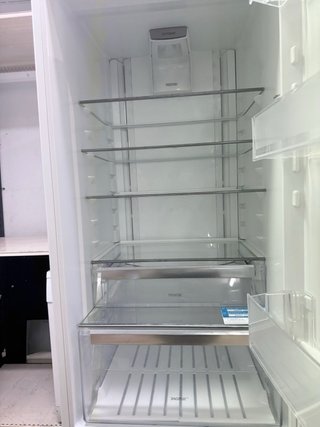 Nevera Electrolux 200x60 con garantía