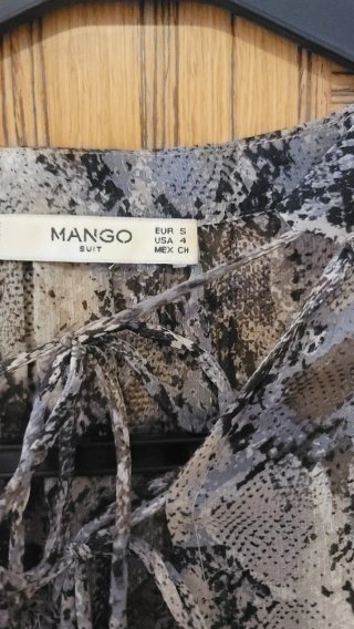 Blusa Mango Estampado Serpiente