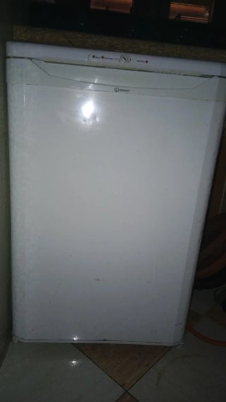 Frigorífico Indesit para piezas