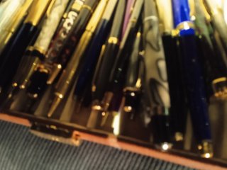 Lote de Plumas y Bolígrafos de Élite