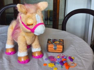Pony Interactivo FunReal Friends Canela