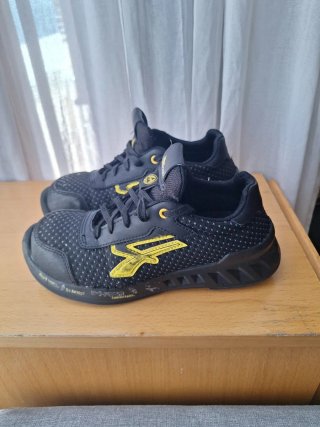 Zapatos de seguridad U-Power negros y amarillos