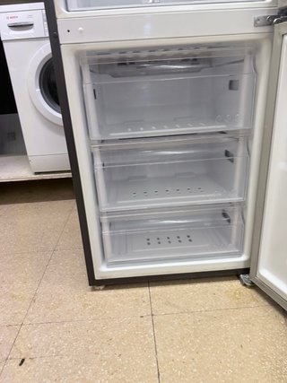 Nevera Samsung 185x60 con garantía