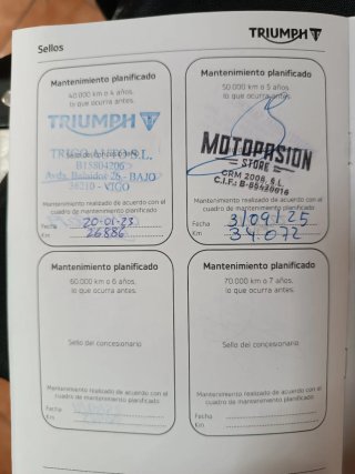 Triumph Adventure Moto Azul