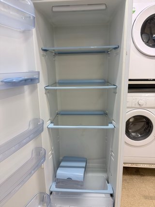 Nevera Indesit 175x60 con garantía