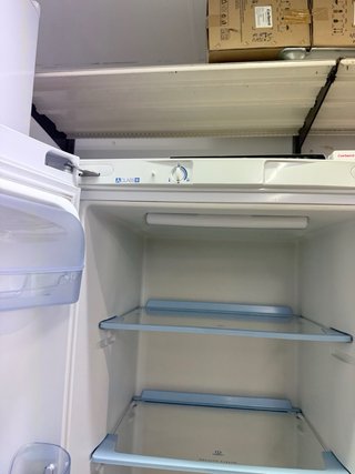 Nevera Indesit 175x60 con garantía