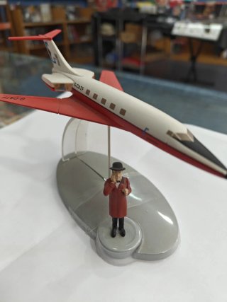 Figura avion las 7 bolas de cristal Tintín