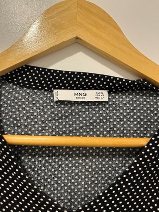 Camisa Mango lunares volantes talla XS