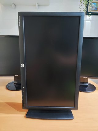 Confezione da 3 monitor Benq + HP Nero