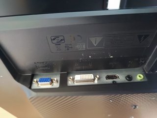 Confezione da 3 monitor Benq + HP Nero
