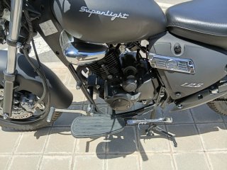 KEEWAY SUPERLIGHT 125 2013con sólo 5800 kilómetros
