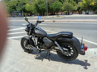KEEWAY SUPERLIGHT 125 2013con sólo 5800 kilómetros