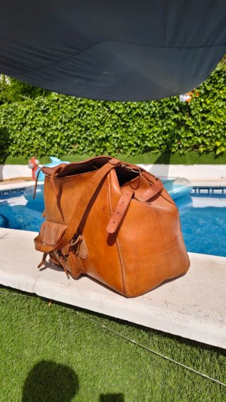 Bolso de cuero marrón