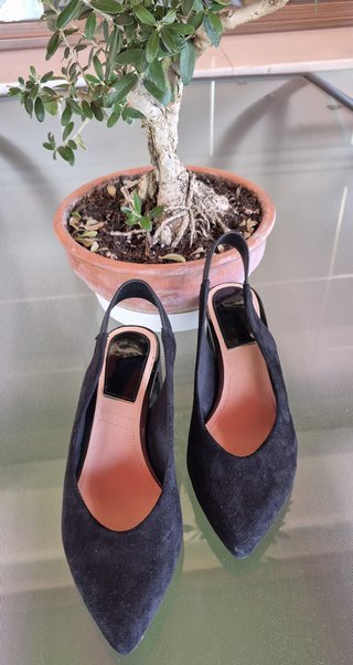 Zapatos tacón bajo Stradivarius negros