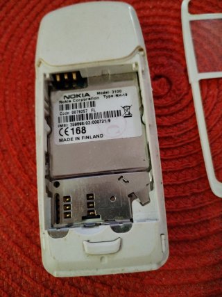 teléfono móvil Nokia 105