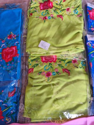 Manton Flamenco Bordado