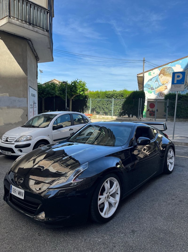 Nissan 370Z 2011 - foto 1