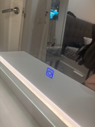 Tocador con espejo y luz LED