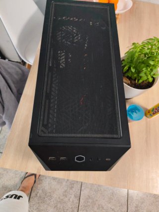 Torre Gaming Cooler Master 5700x+5070 ti 16gb
