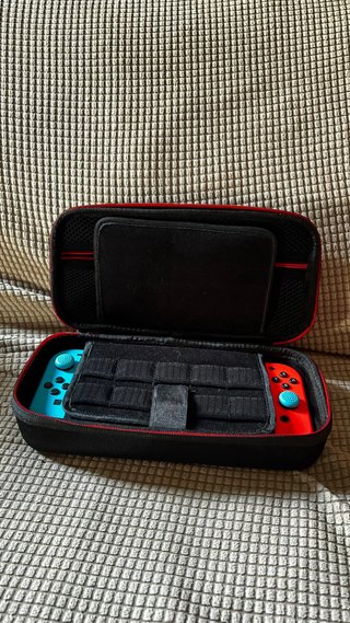 Nintendo Switch + Funda