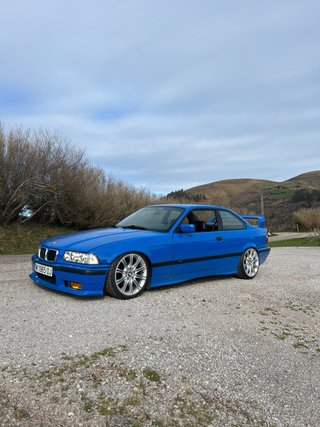 BMW 318is coupe