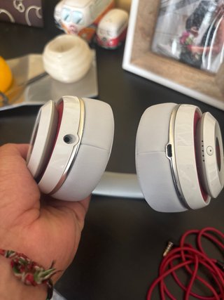 Cascos Beats Studio white