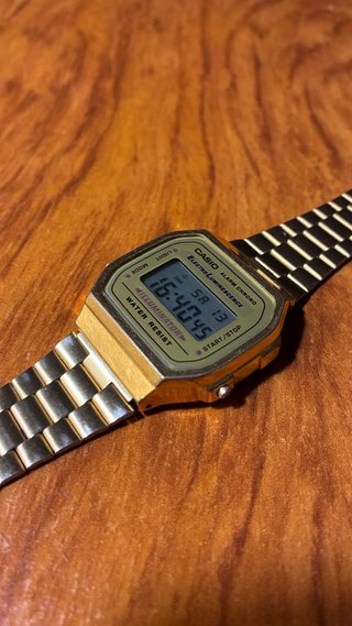 Casio A168WG-9 Dorado Vintage