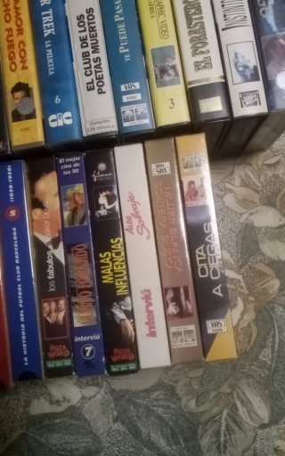 VHS 24 Películas Varias (Español)