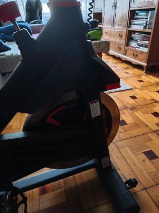 Bicicleta Estática Negra y Roja