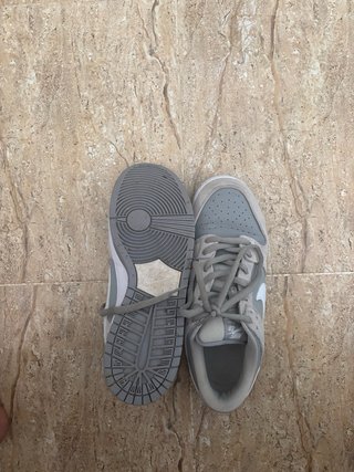 Nike SB Dunk Low Gris y Blanco