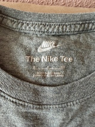 Camiseta Nike Gris Logo Swoosh
