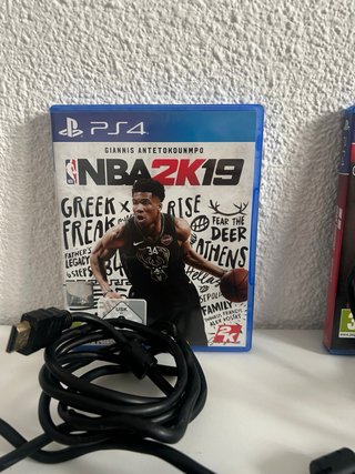 PS4 Slim + 2 Juegos + Regalo 2 mandos